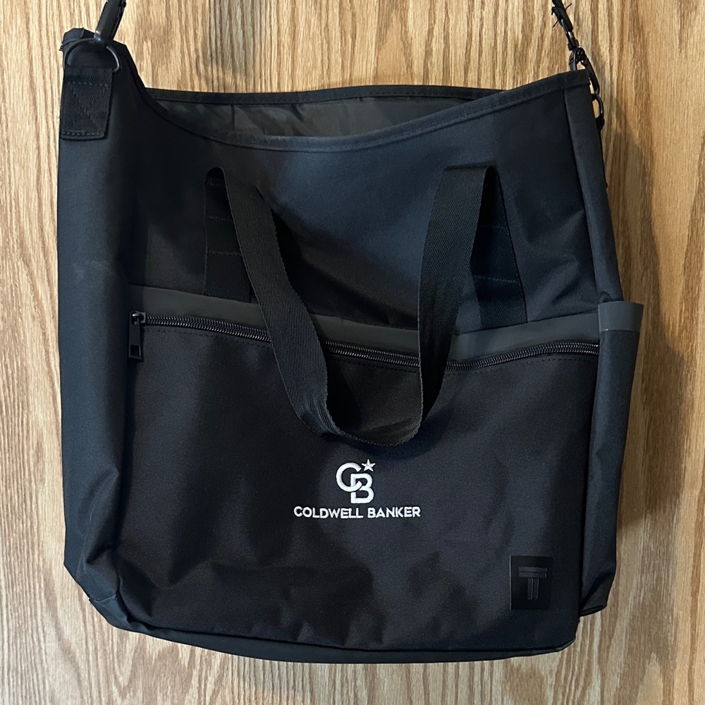 NWOT Coldwell Banker Tote / Laptop bag - Picture 3 of 8
